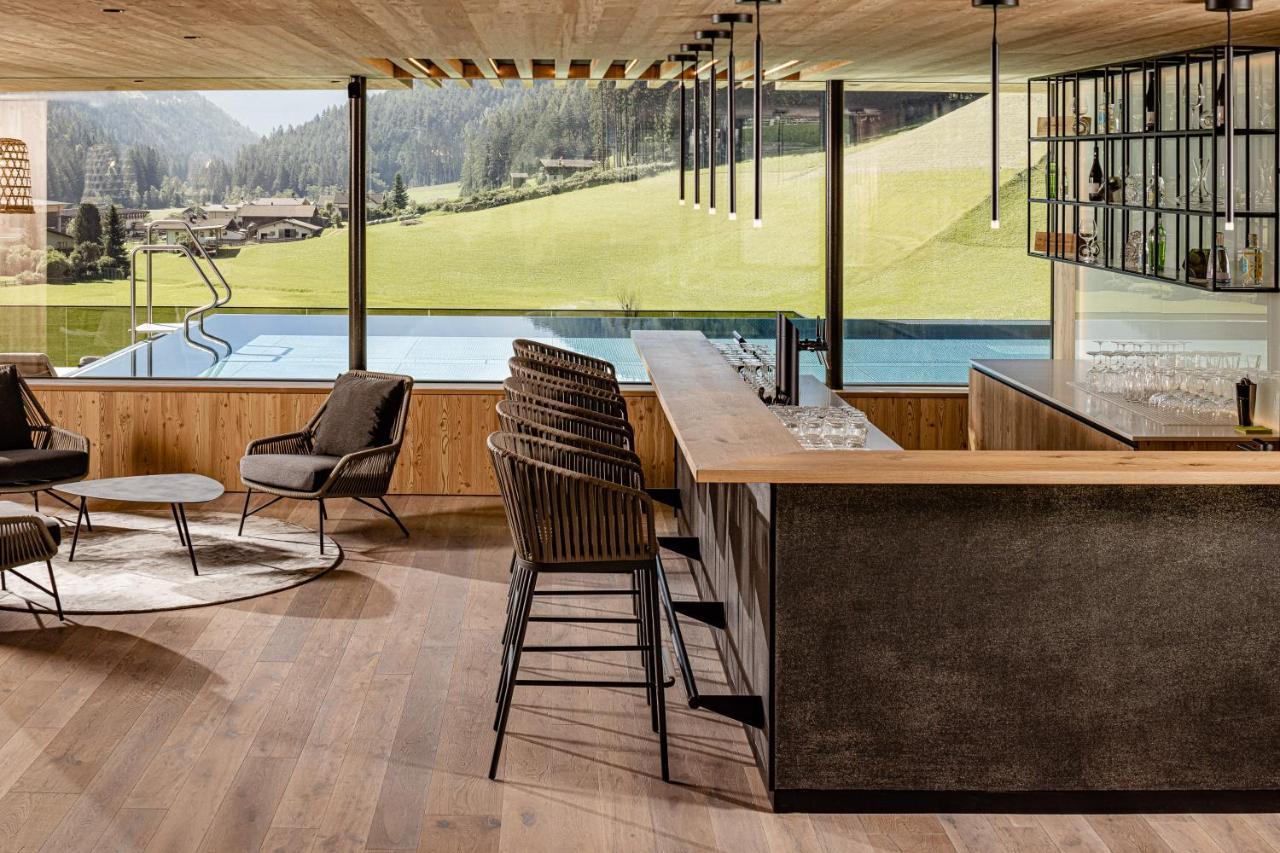 Alpine Luxury Spa Resort Schwarzenstein Lutago Bagian luar foto