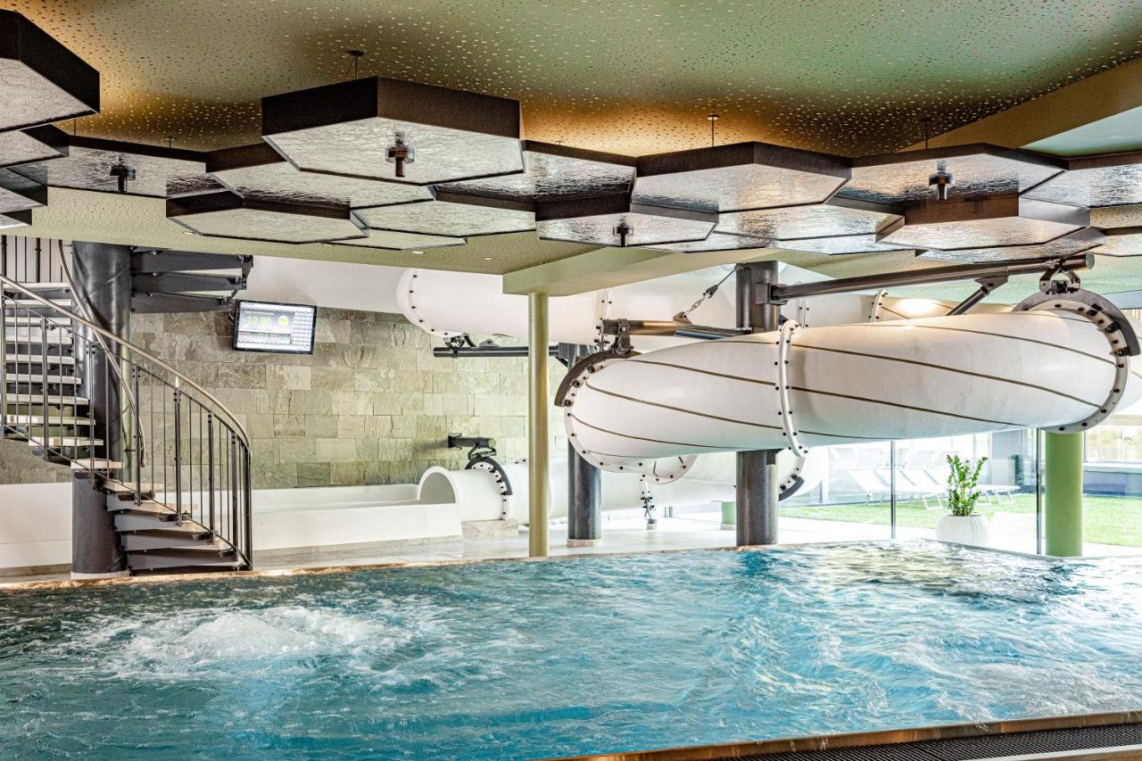 Alpine Luxury Spa Resort Schwarzenstein Lutago Bagian luar foto